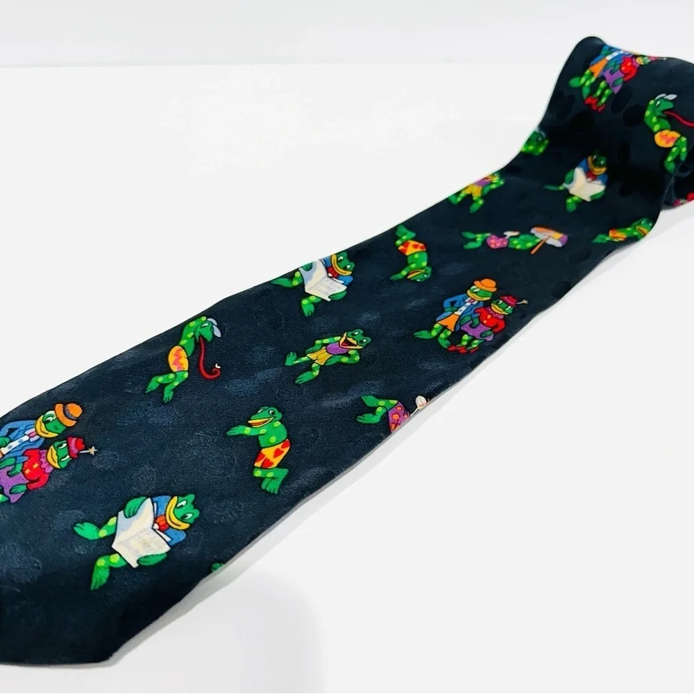 Vintage ADDICTION Navy Blue Whimsical Frogs Silk Necktie